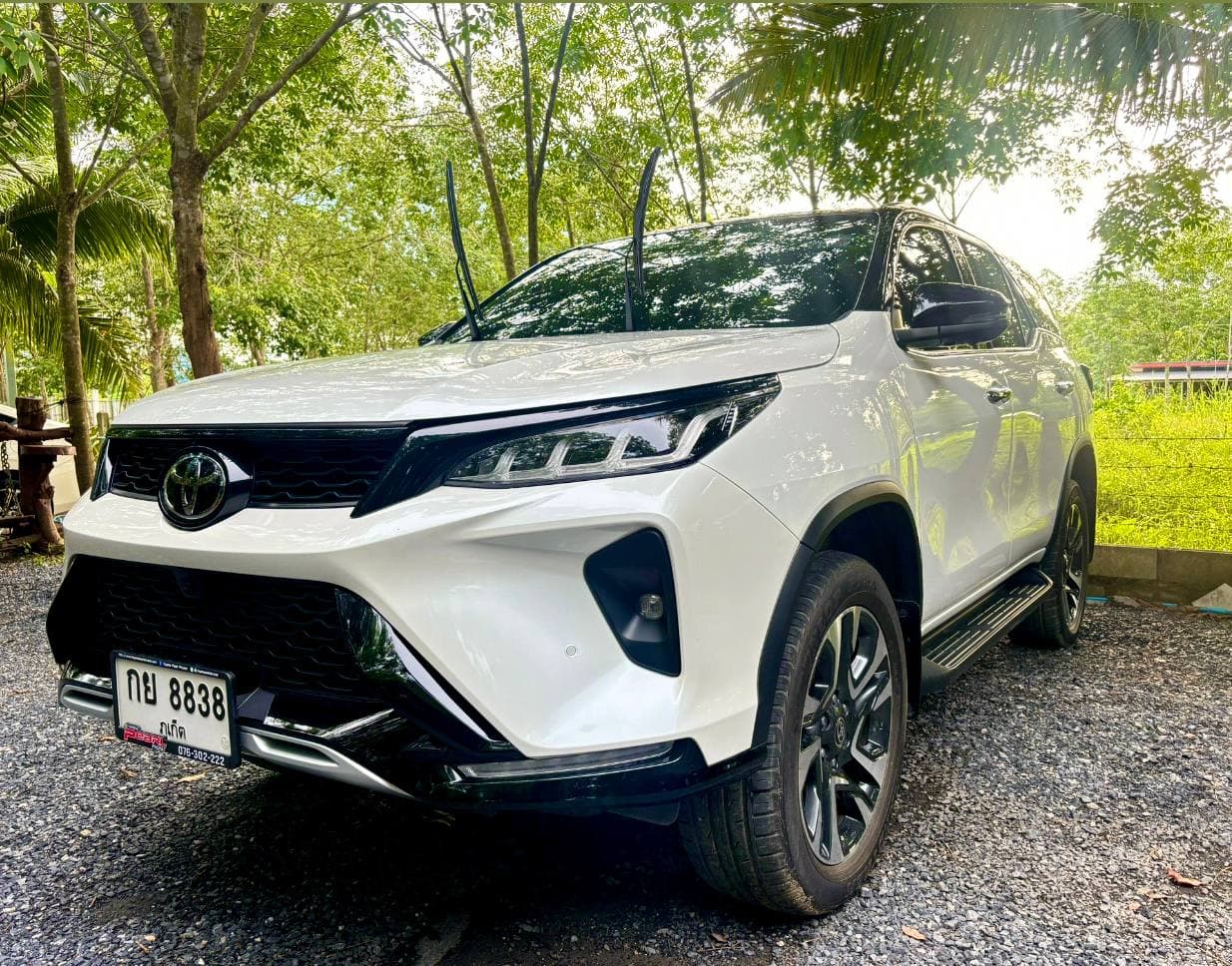 Toyota Fortuner Legender (2023)